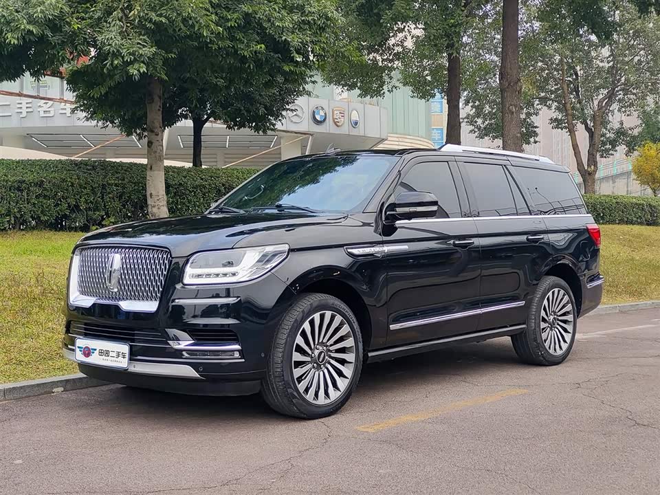 Lincoln Navigator