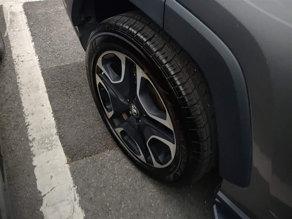 Toyota RAV4 Rongfang