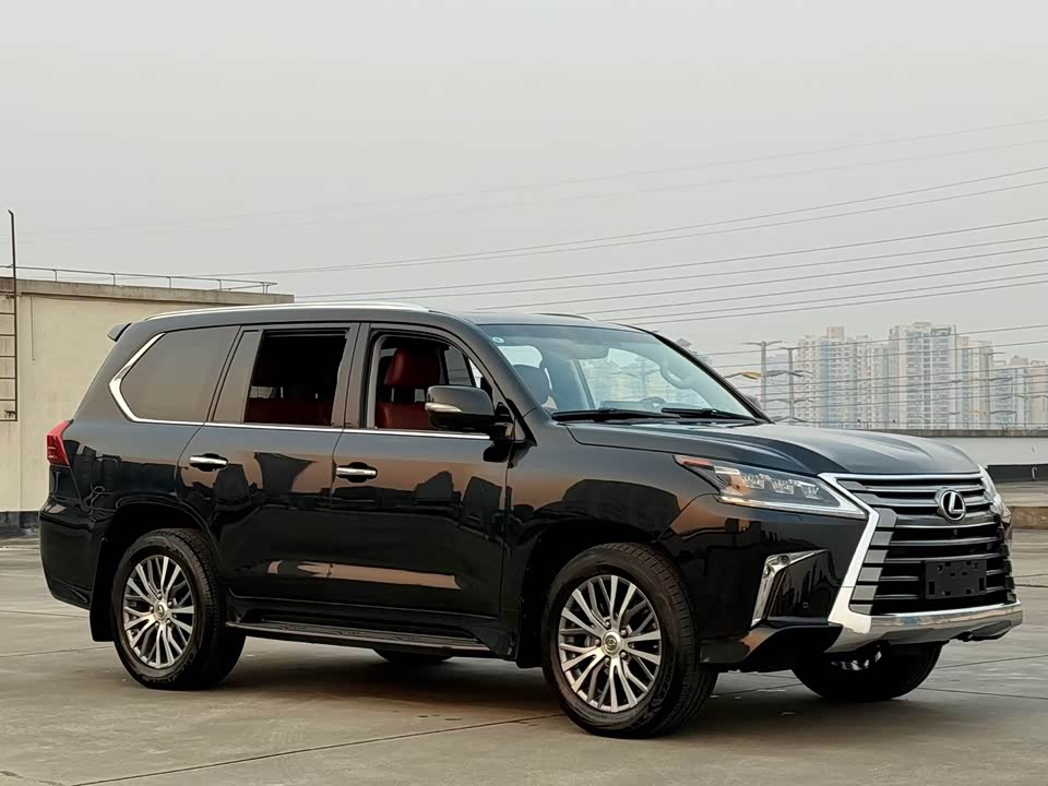 Lexus LX