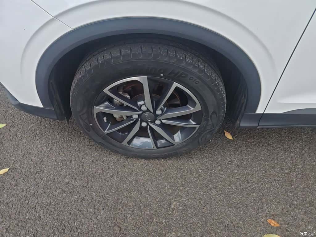 Geely Coolray, 2021 23