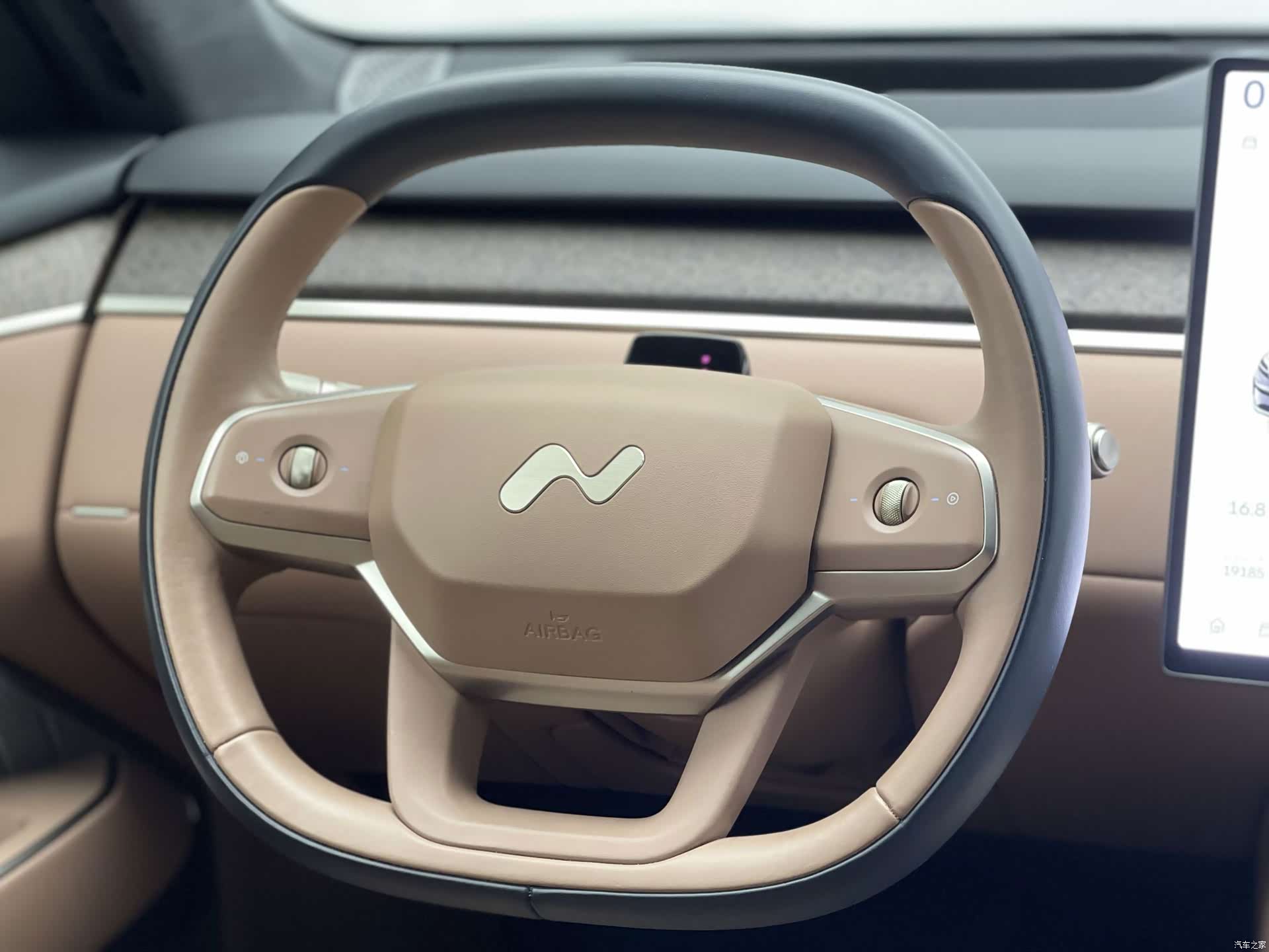NIO L90, 2025 16