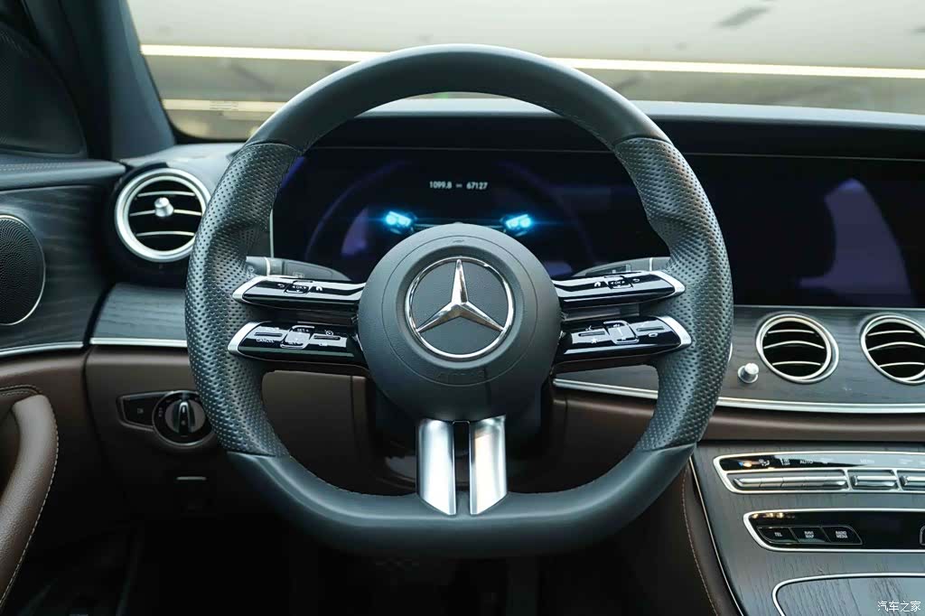 Mercedes-Benz E-Class, 2022 17