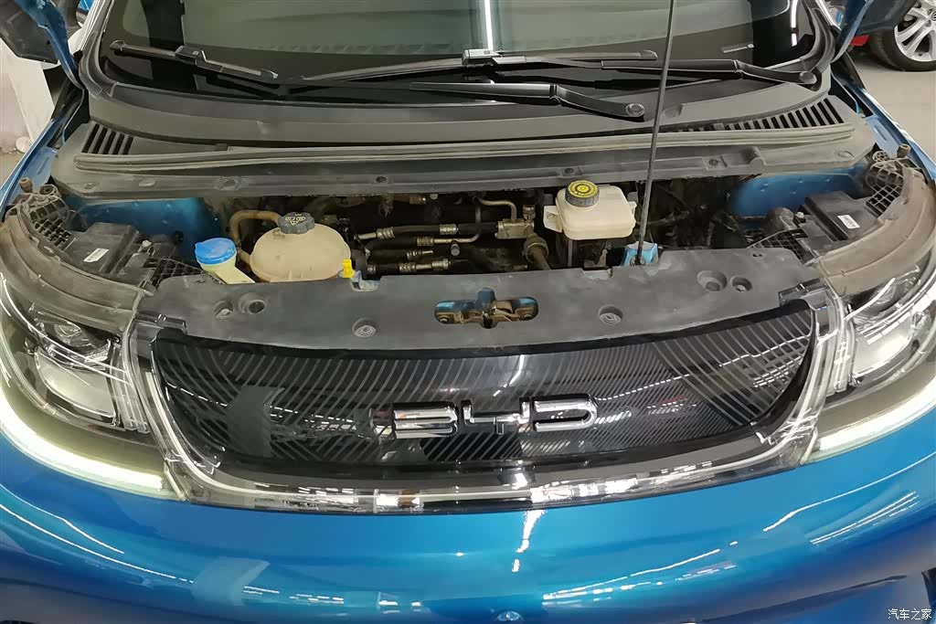 BYD Dolphin, 2022 10