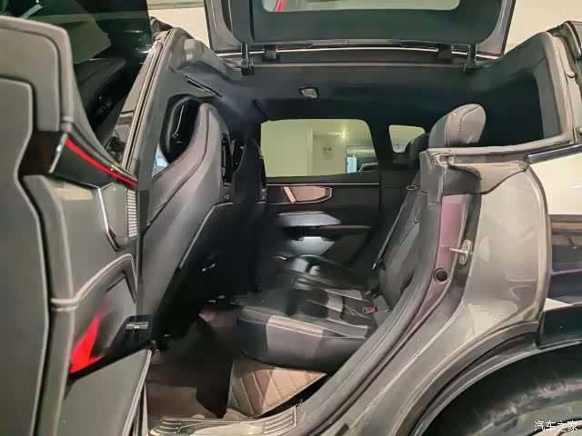 HiPhi Y, 2023 4