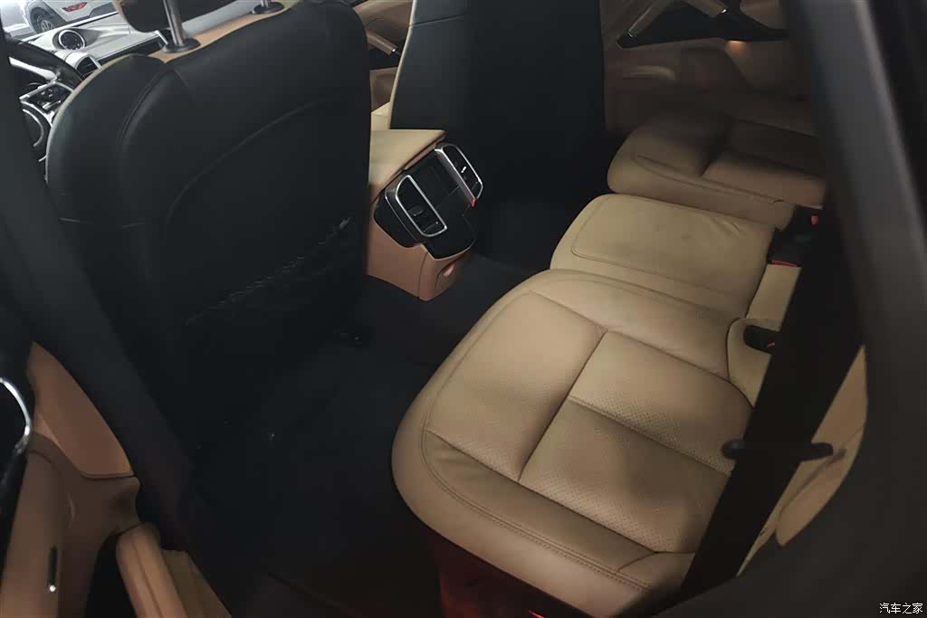 Porsche Cayenne, 2017 11