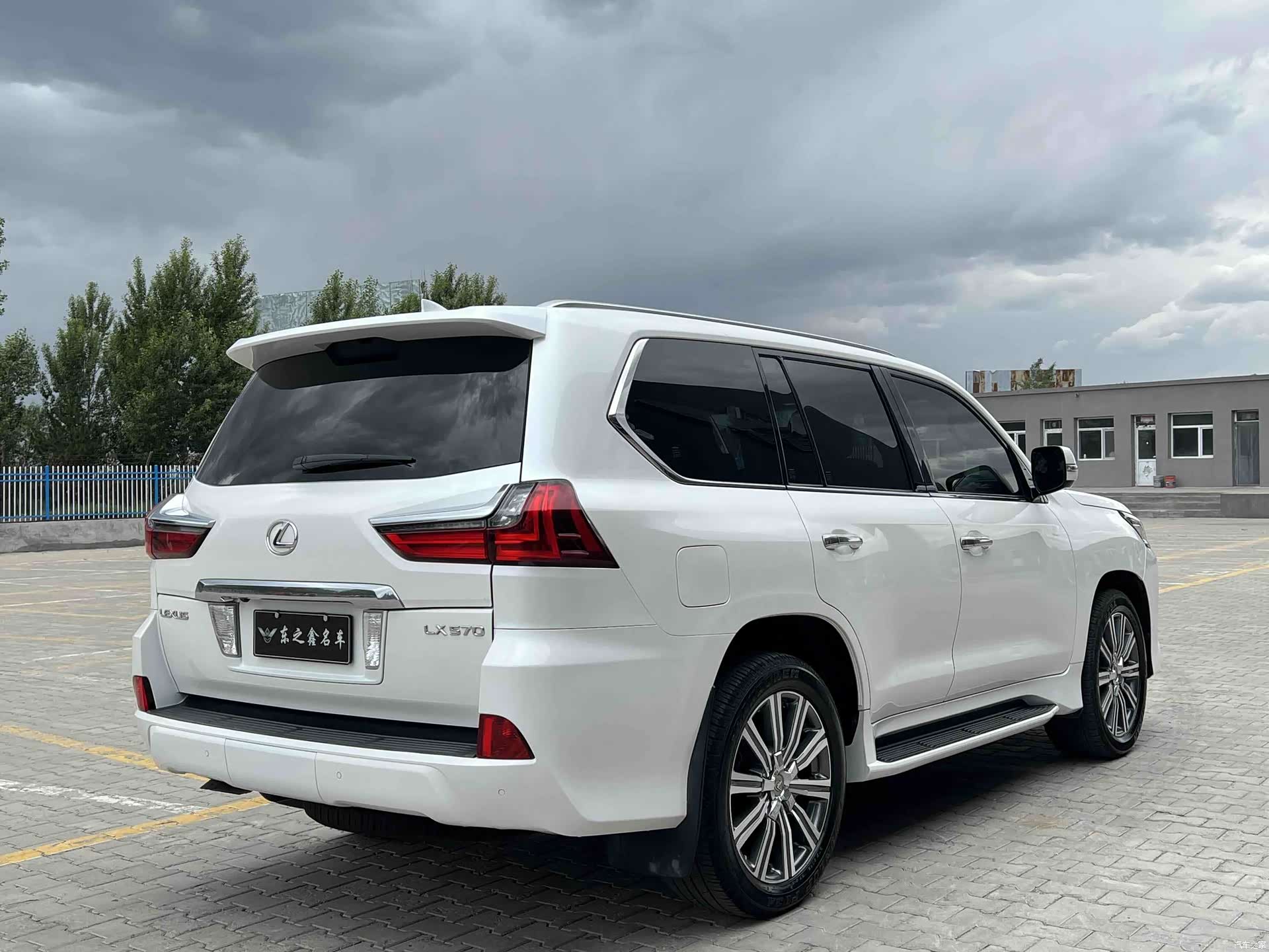 Lexus LX, 2018 3