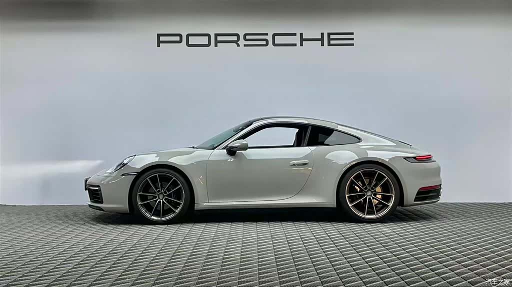 Porsche 911, 2023 4