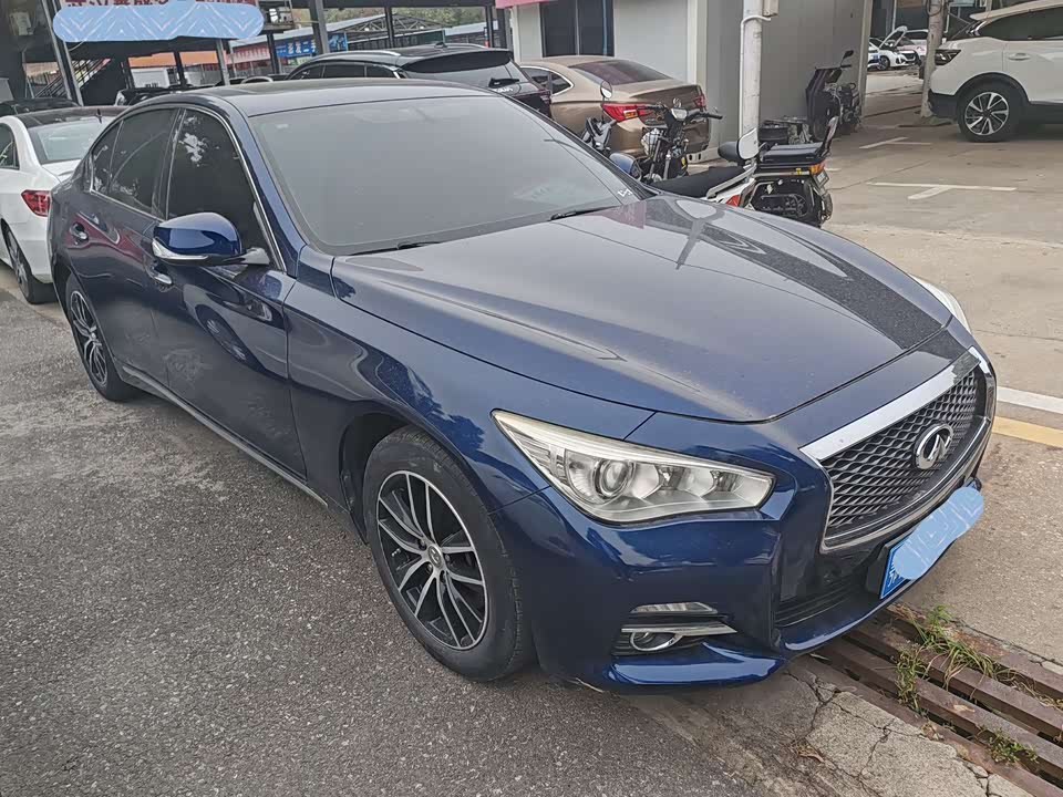 Infiniti Q50L