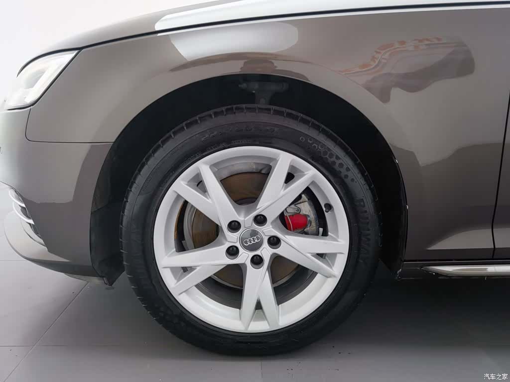 Audi A4L, 2019 11