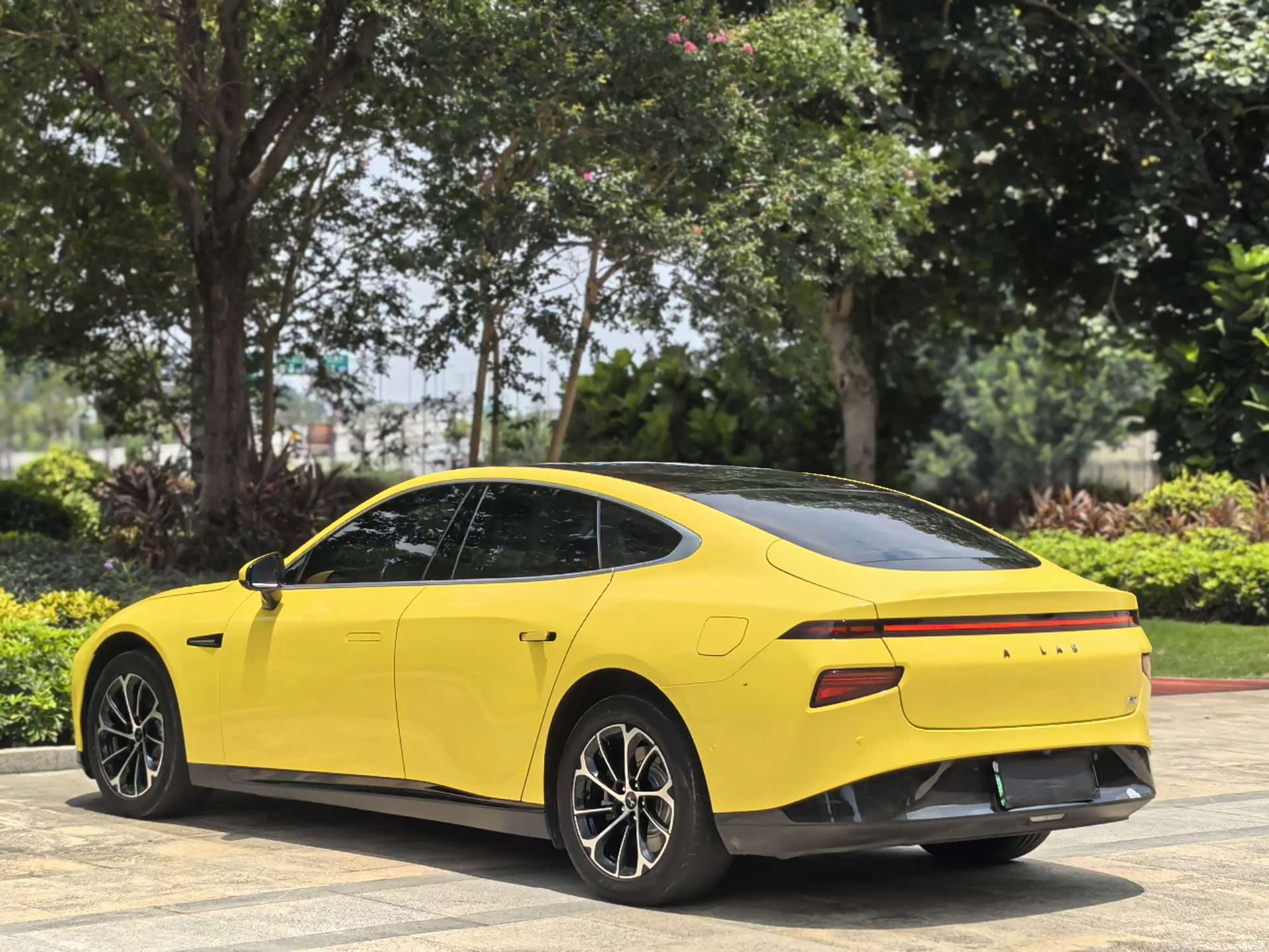 Xpeng P7, 2021 12