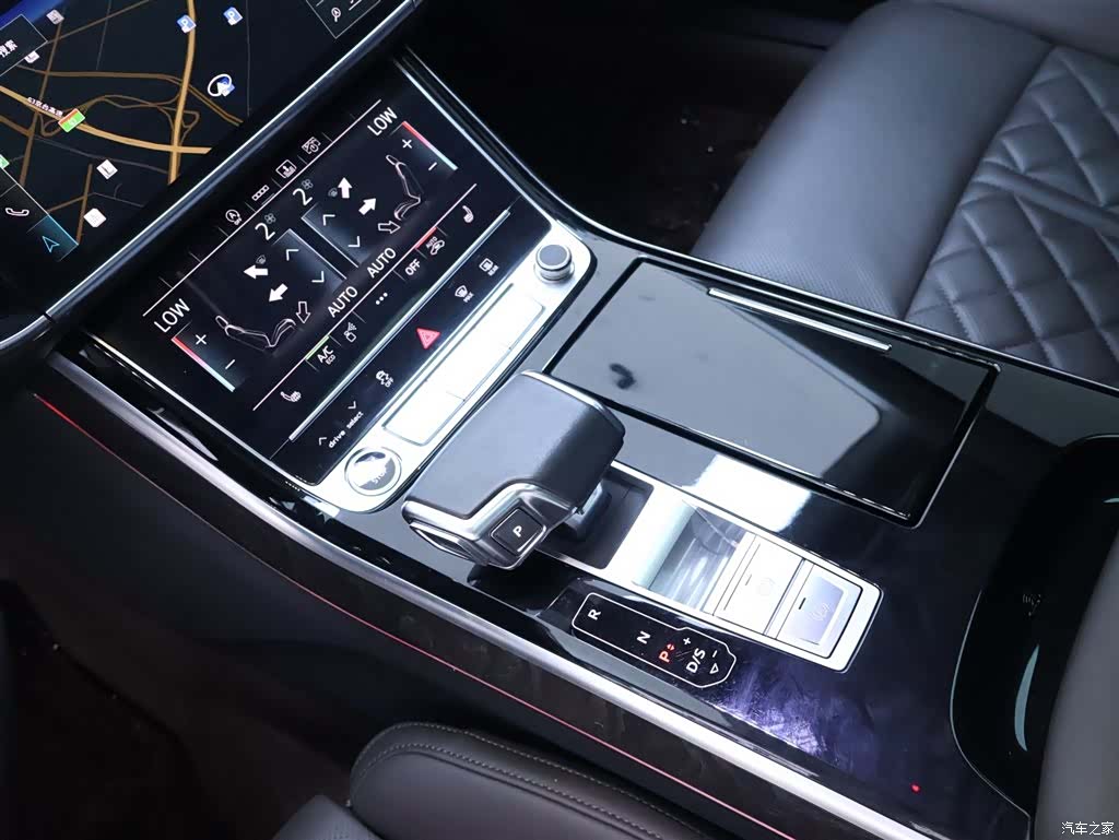Audi A8L, 2021 12