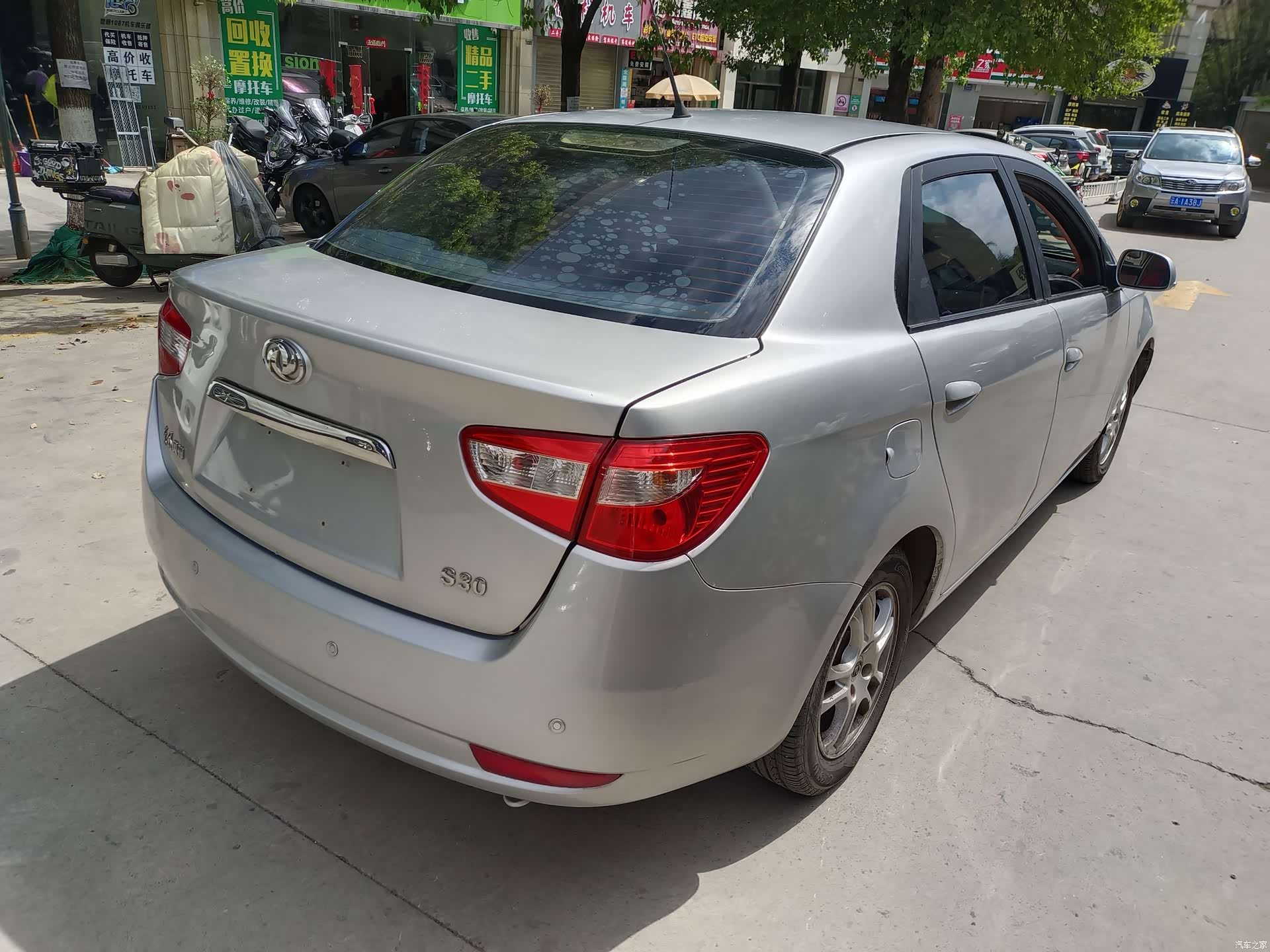 DongFeng S30, 2009 14