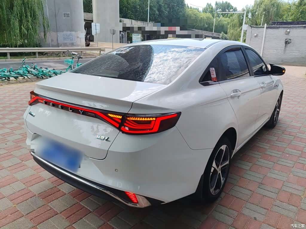 Geely Emgrand, 2021 7