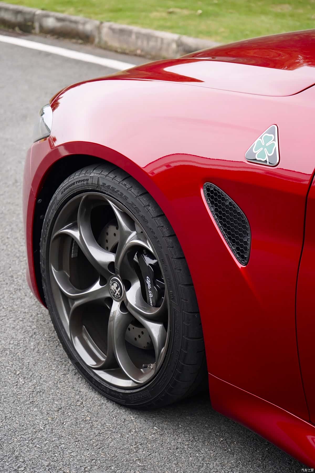 Alfa Romeo Giulia, 2026 18