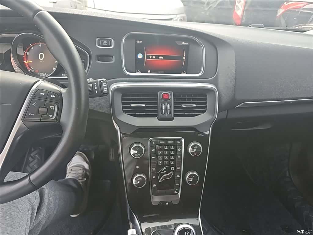 Volvo V40, 2018 13