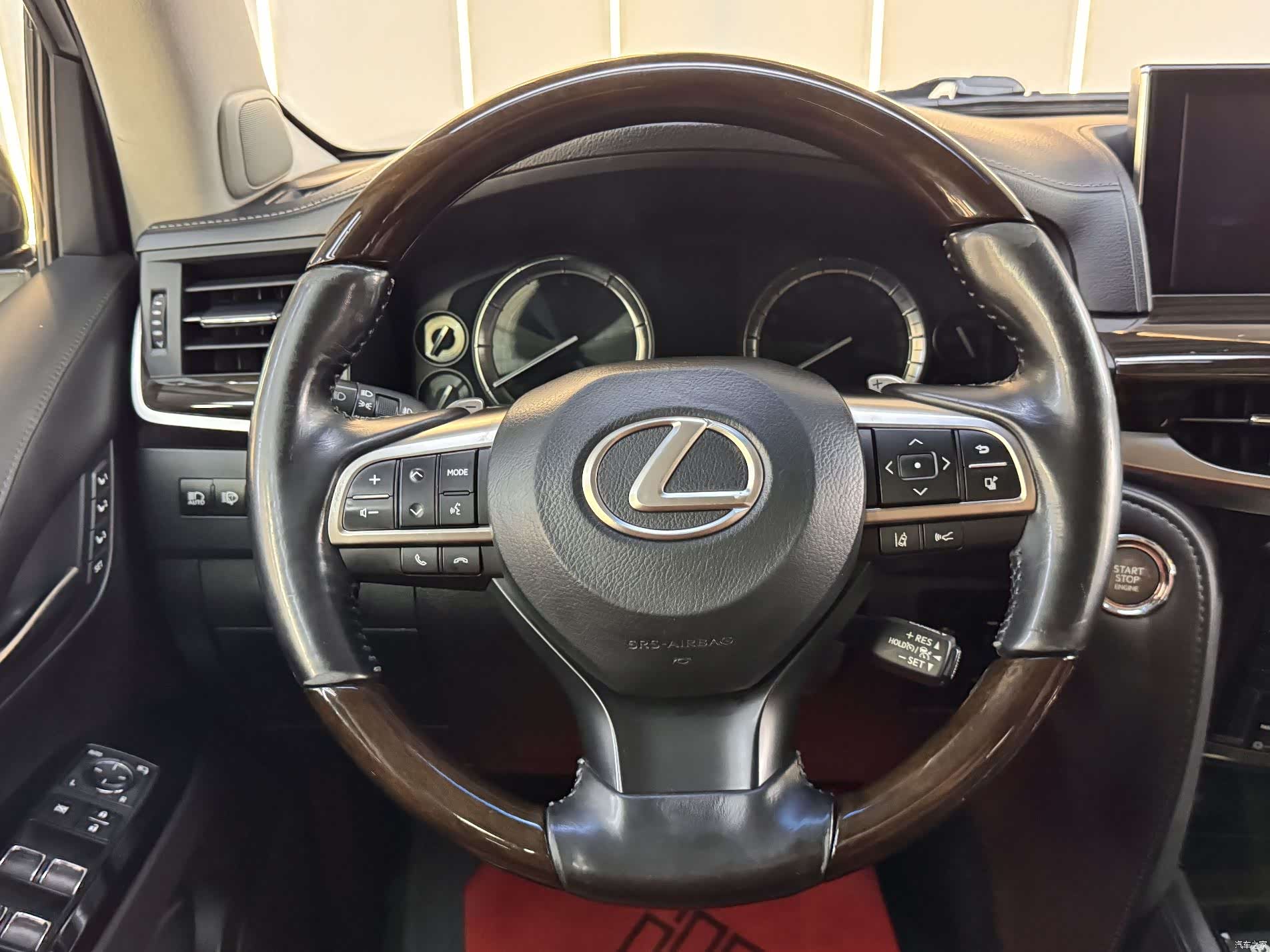 Lexus LX, 2018 18