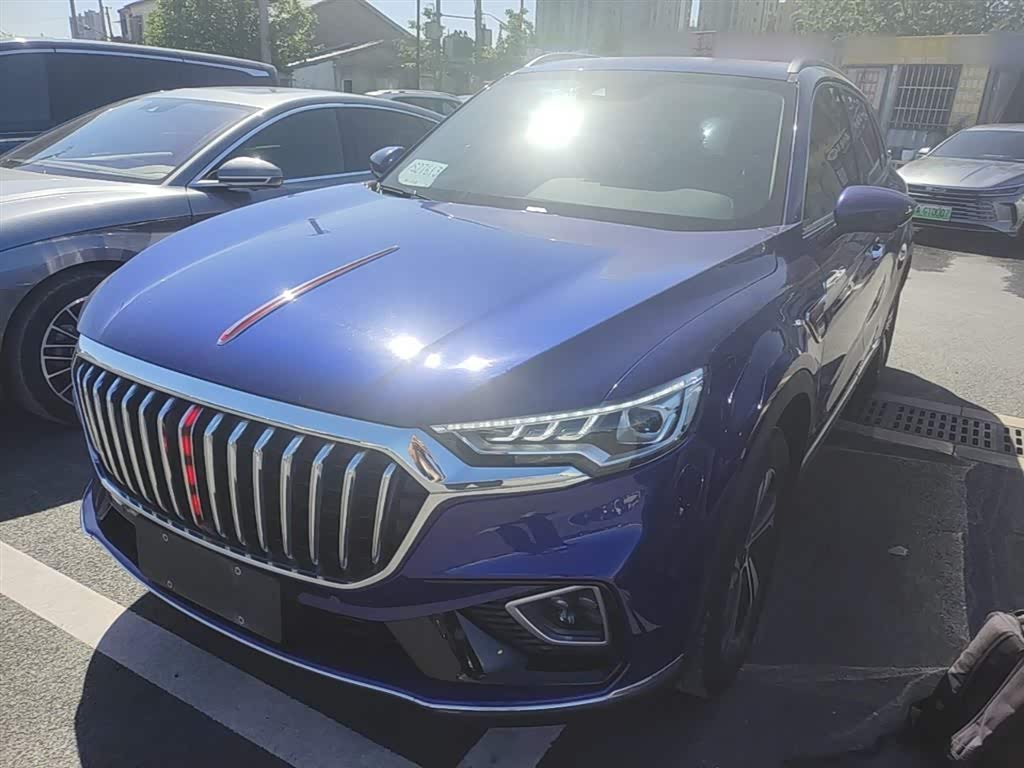 Hongqi HS5