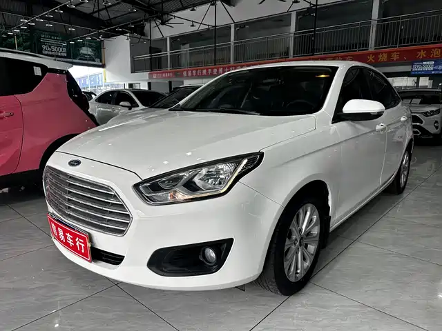 Ford Focus 2017 — купить из Китая под заказ