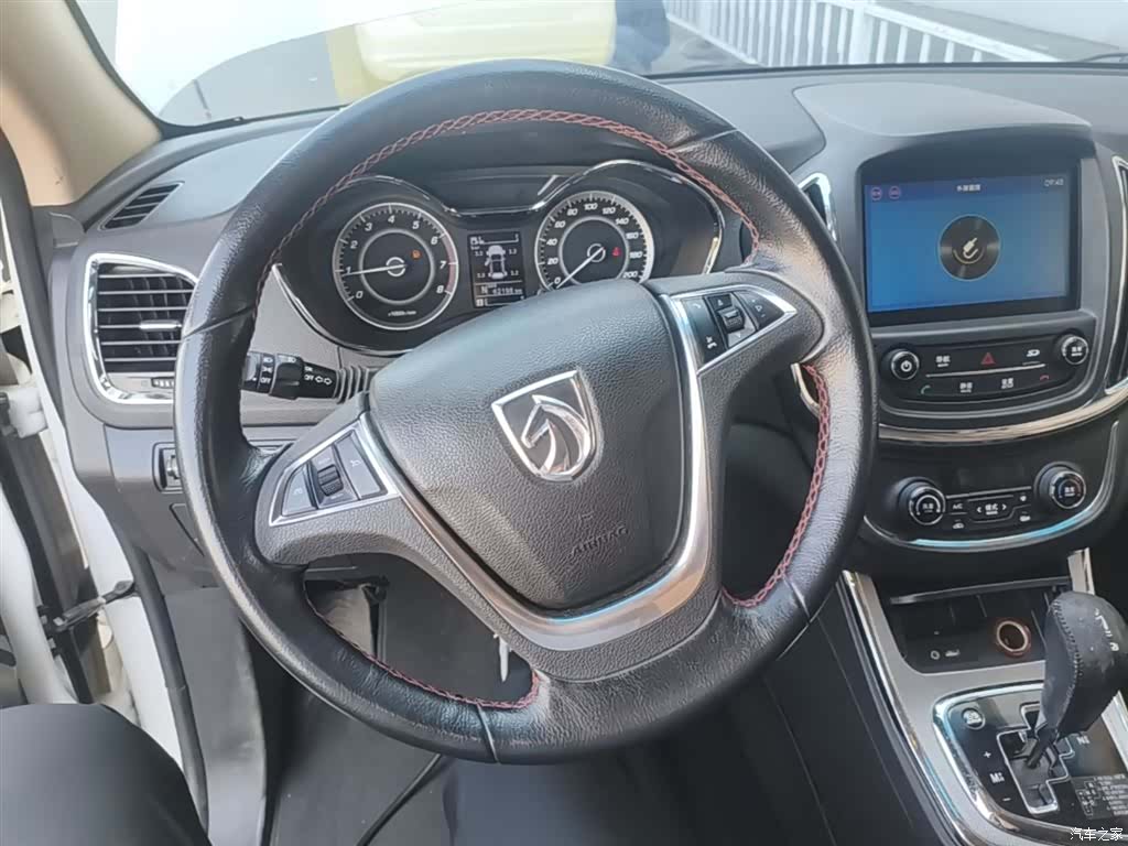 Wuling 560, 2017 11