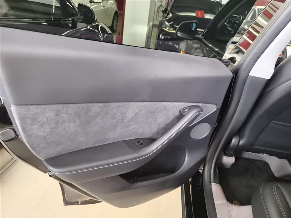 Tesla Model Y Tesla Model Y