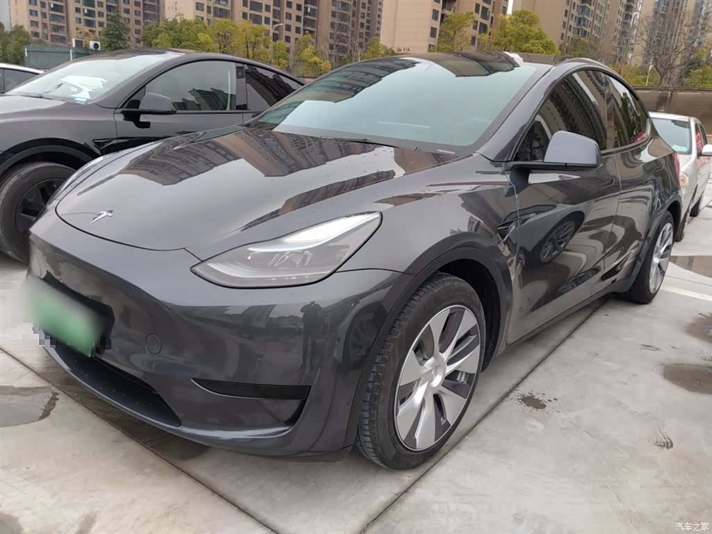 Tesla Model Y, 2022 2