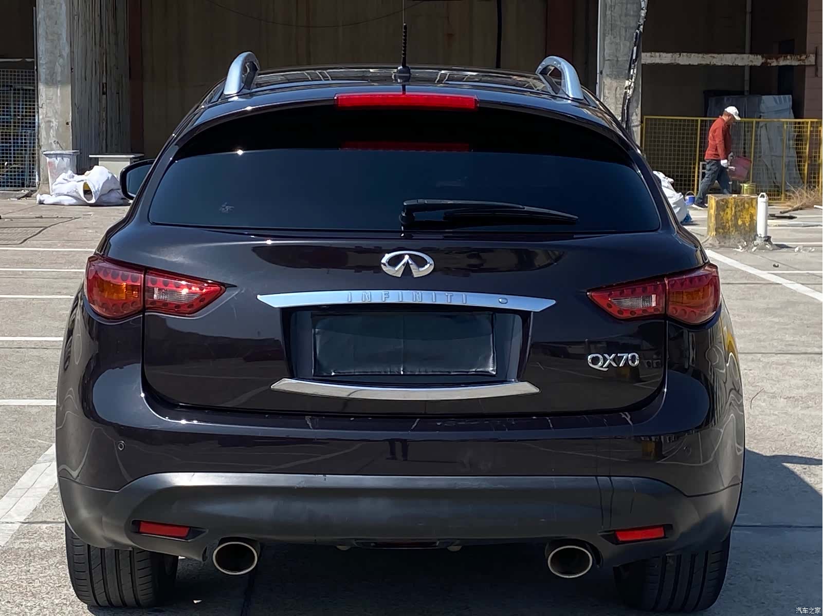 Infiniti QX70, 2014 6