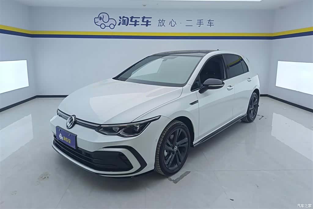 Volkswagen Golf, 2024 1
