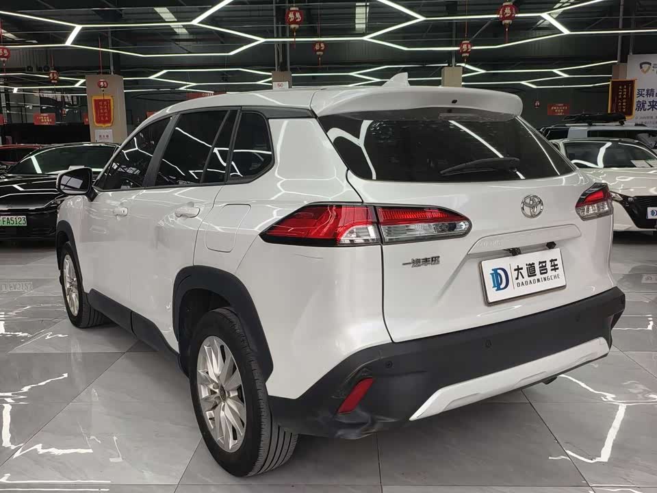 Toyota Corolla Sharp amplifier