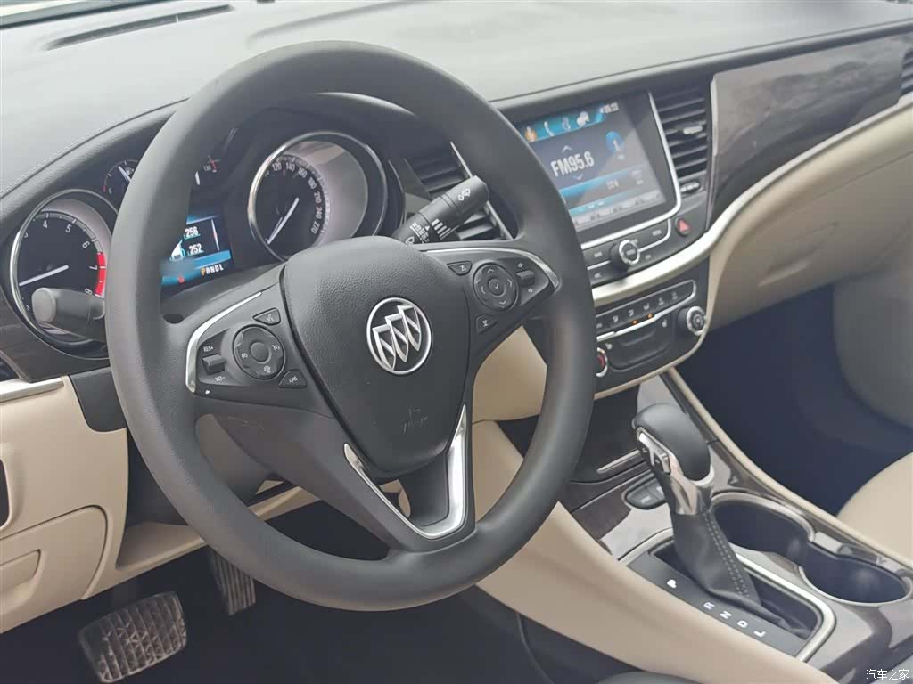 Buick Verano, 2019 13