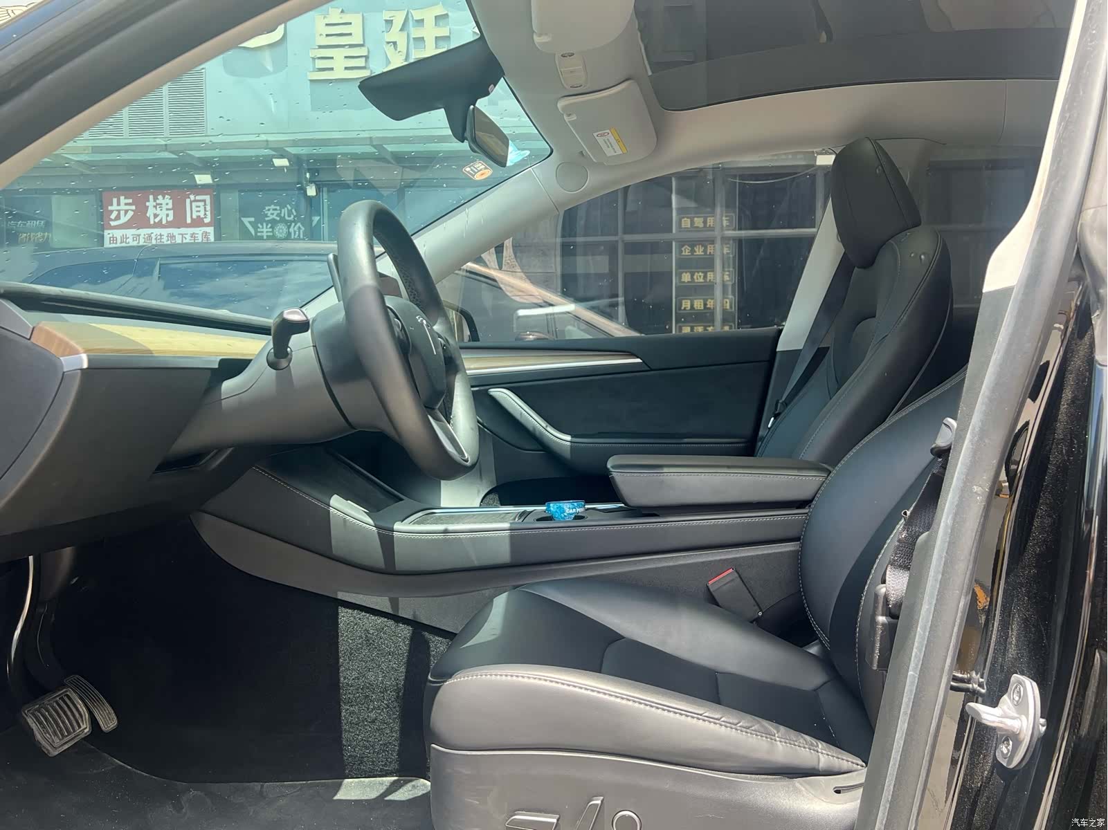 Tesla Model Y, 2023 6
