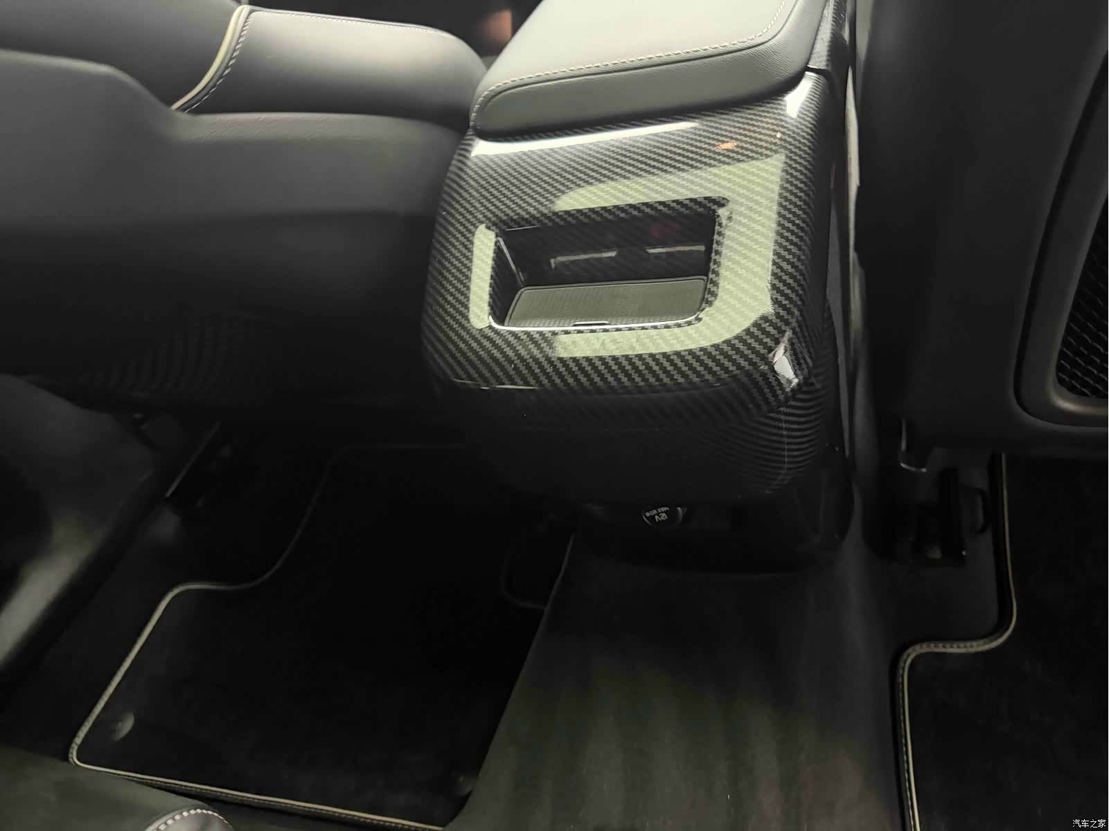 Volvo XC60, 2018 9