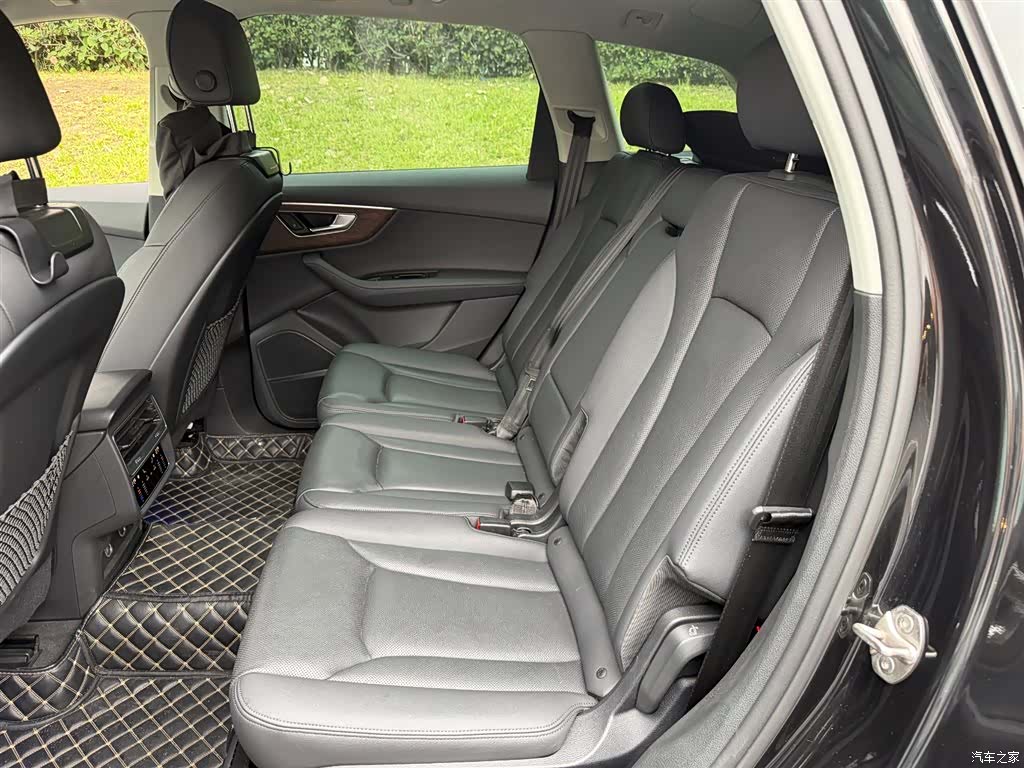 Audi Q7, 2024 10