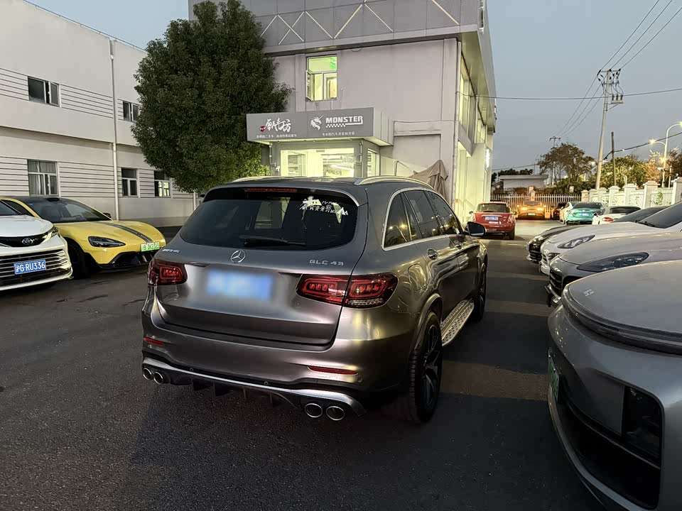 Mercedes-Benz GLC AMG