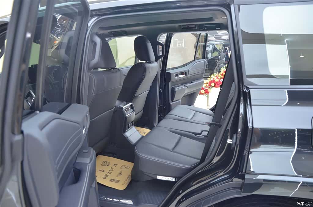 Toyota Prado, 2026 все фото