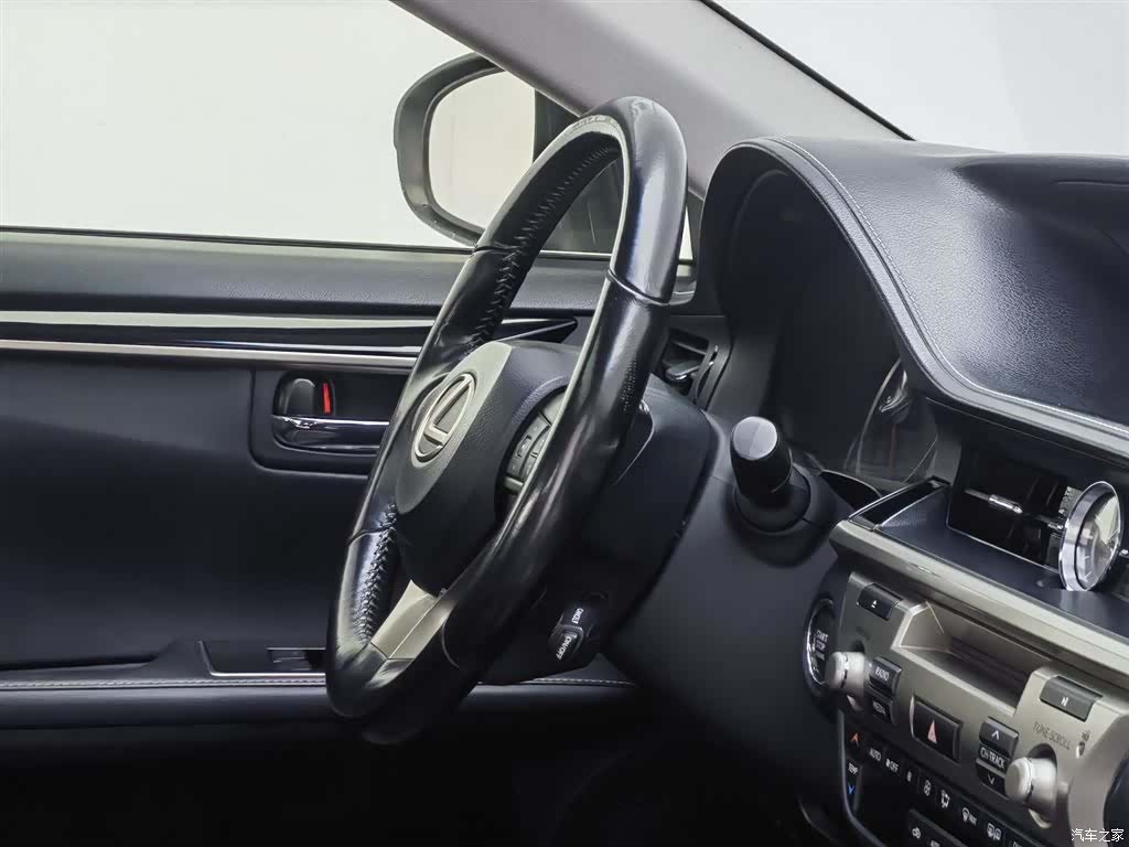 Lexus ES, 2016 22