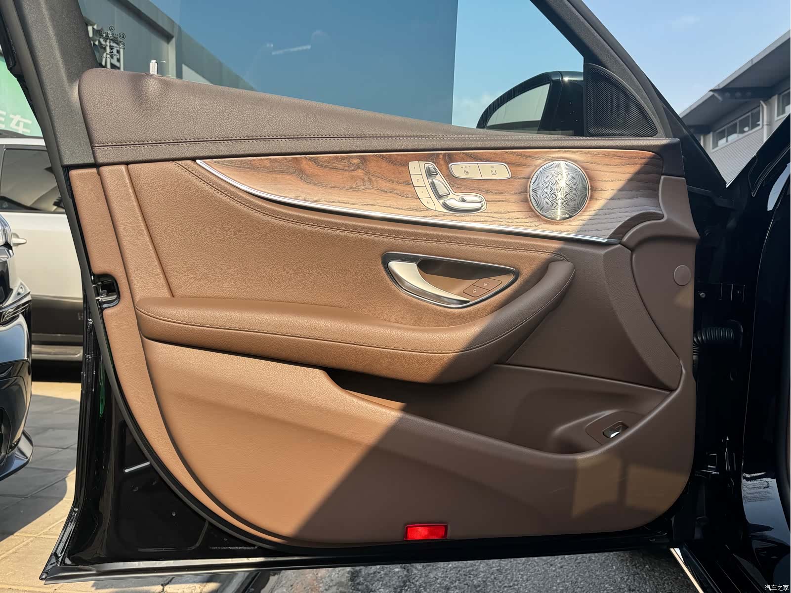 Mercedes-Benz E-Class, 2022 17
