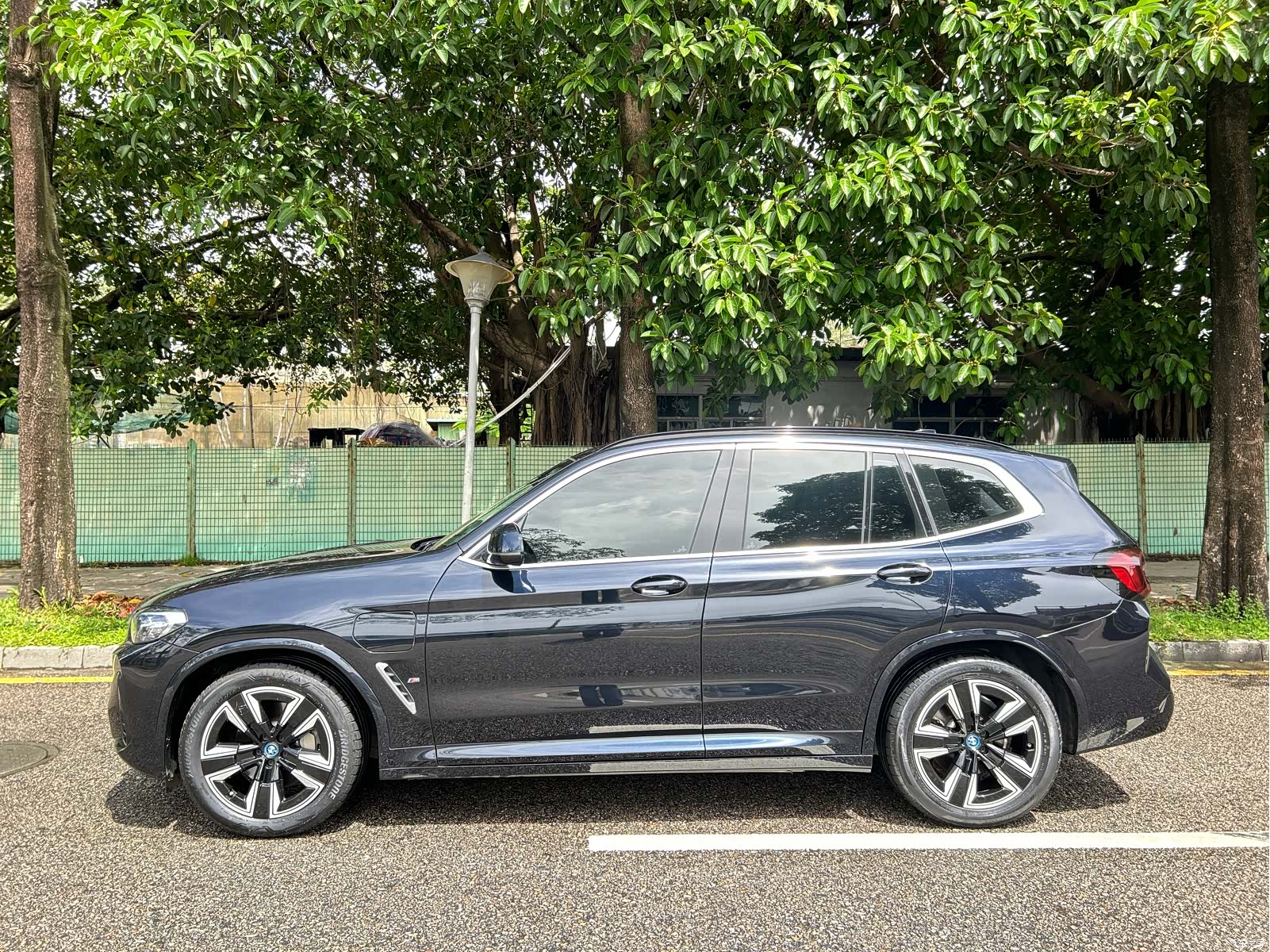 BMW iX3, 2023 все фото