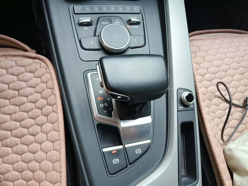 Audi A4L, 2018 7