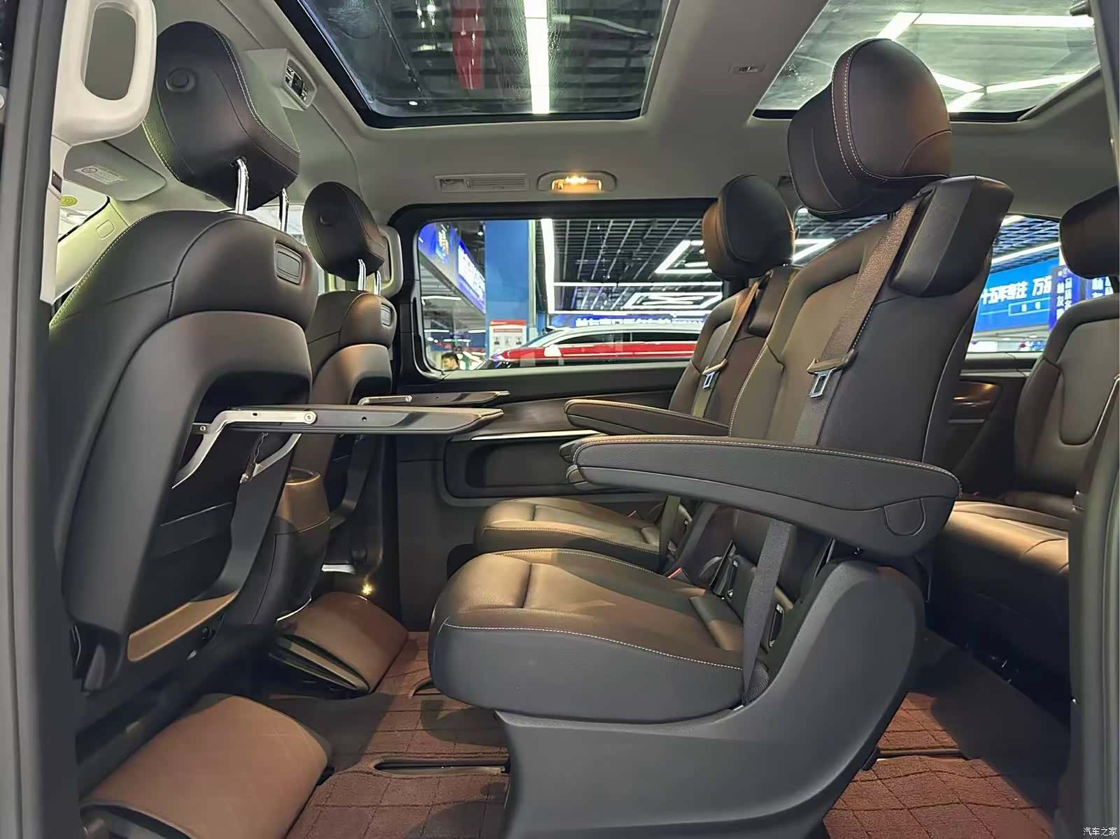 Mercedes-Benz V-Class, 2021 9