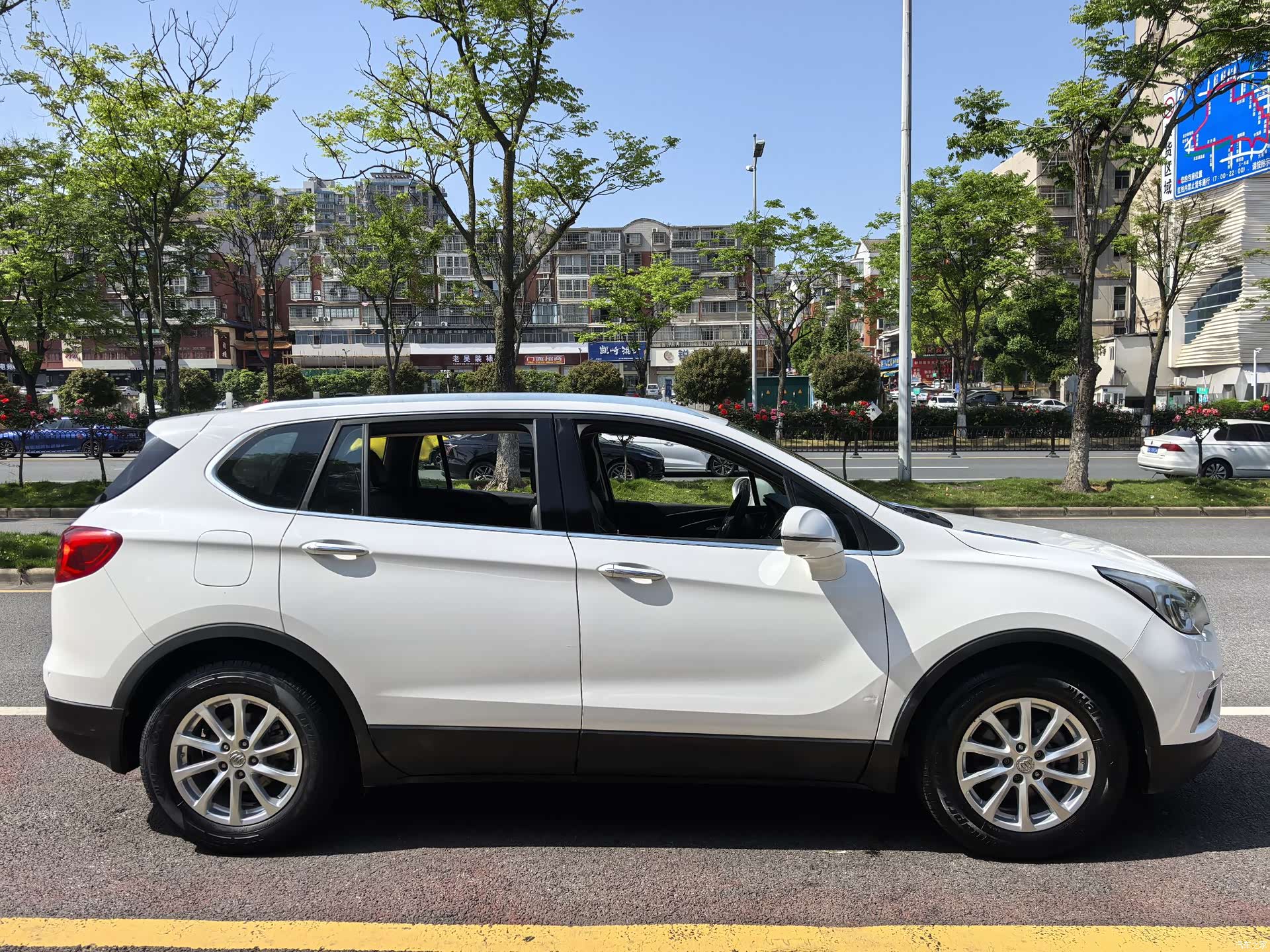 Buick Envision Plus, 2015 4