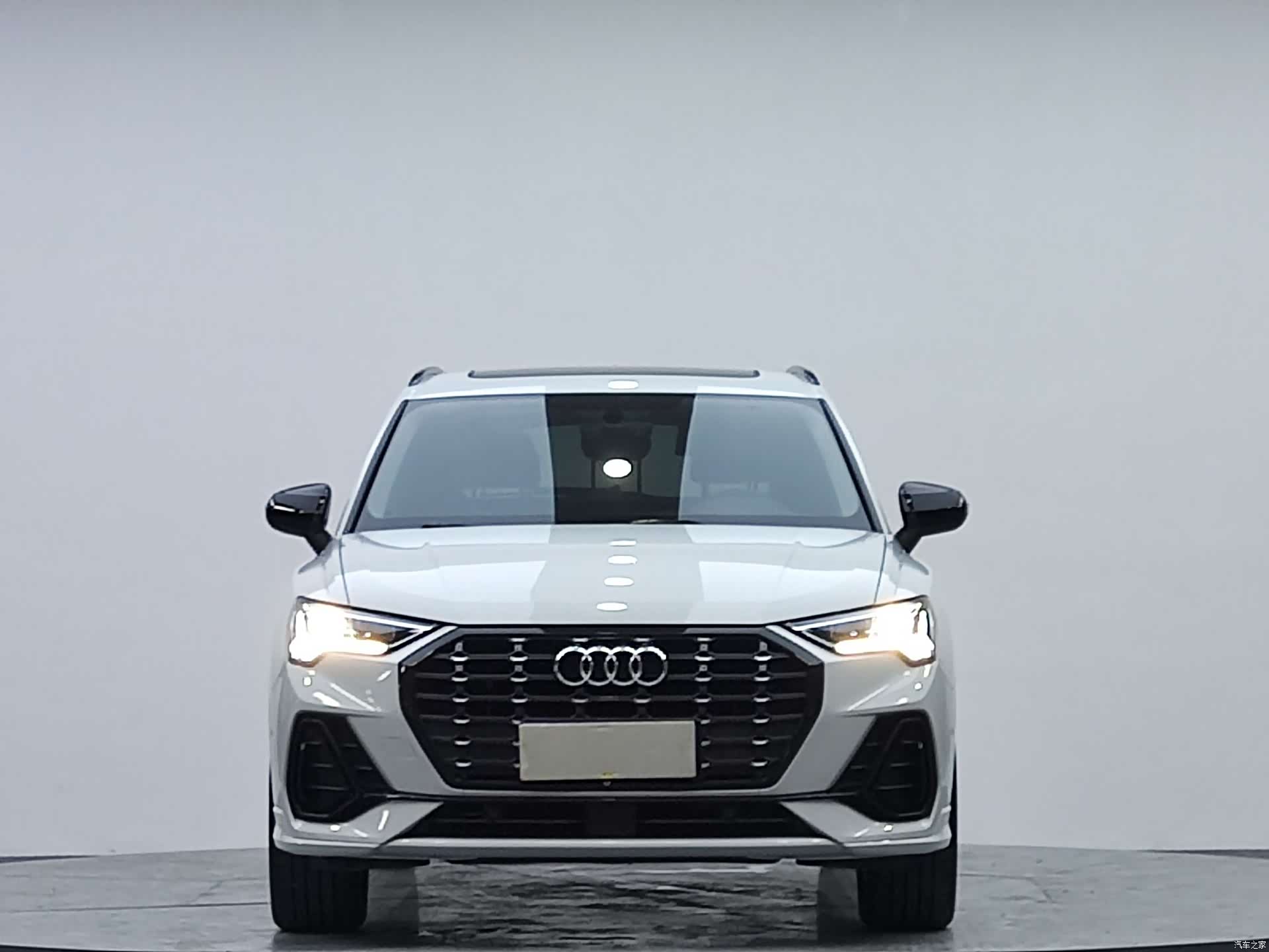 Audi Q3, 2022 2