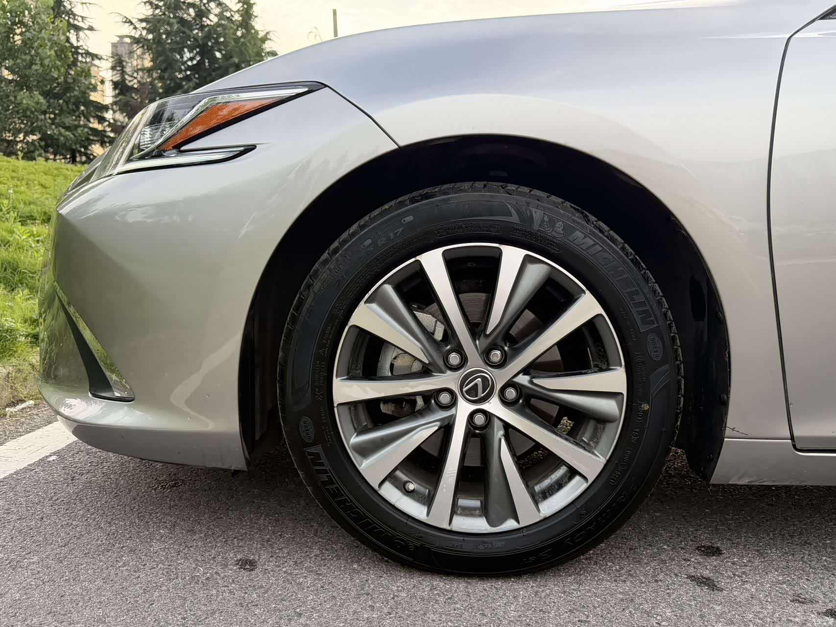 Lexus ES, 2020 15