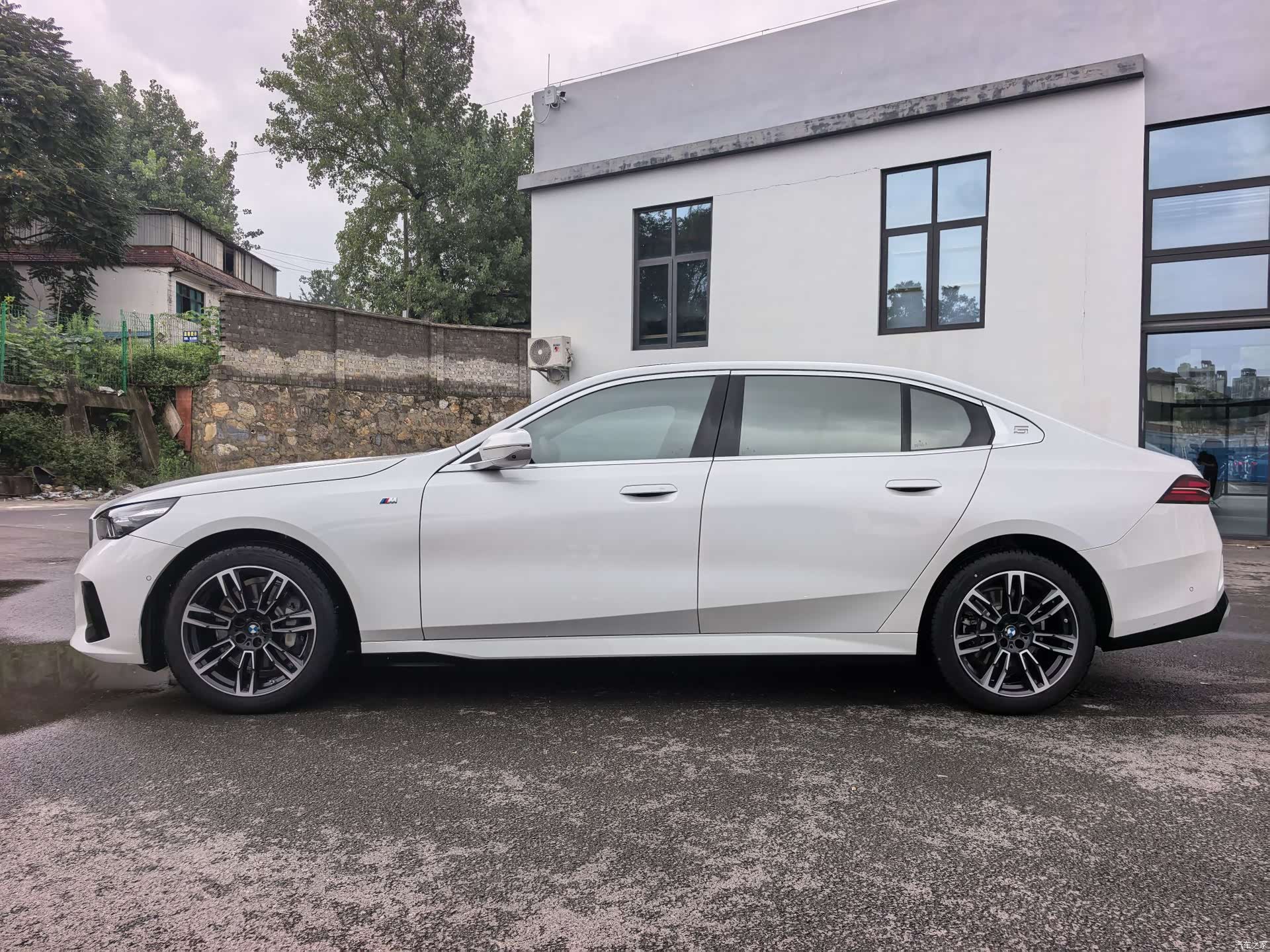 BMW 5 Series, 2024 6