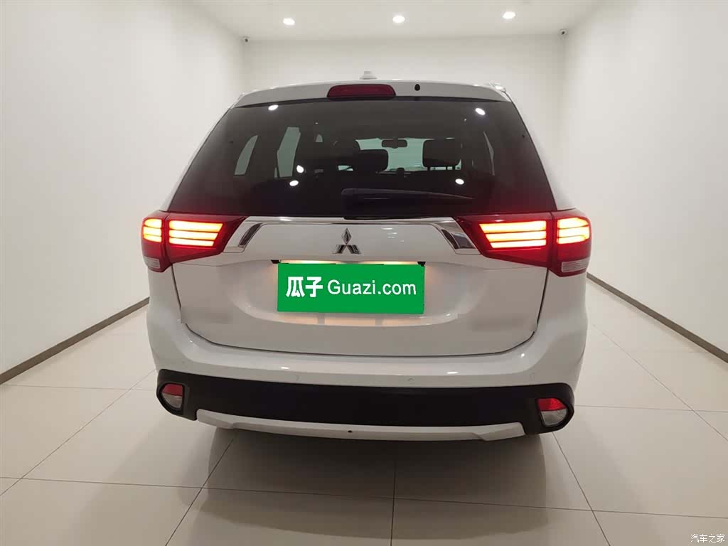 Mitsubishi Outlander, 2017 6