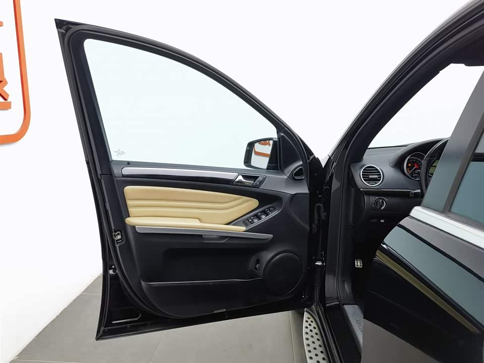 Mercedes-Benz M class