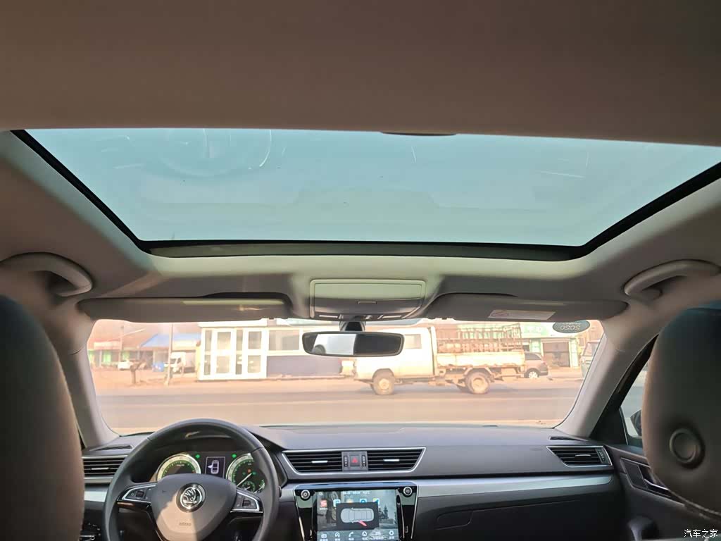 Skoda Superb, 2018 18
