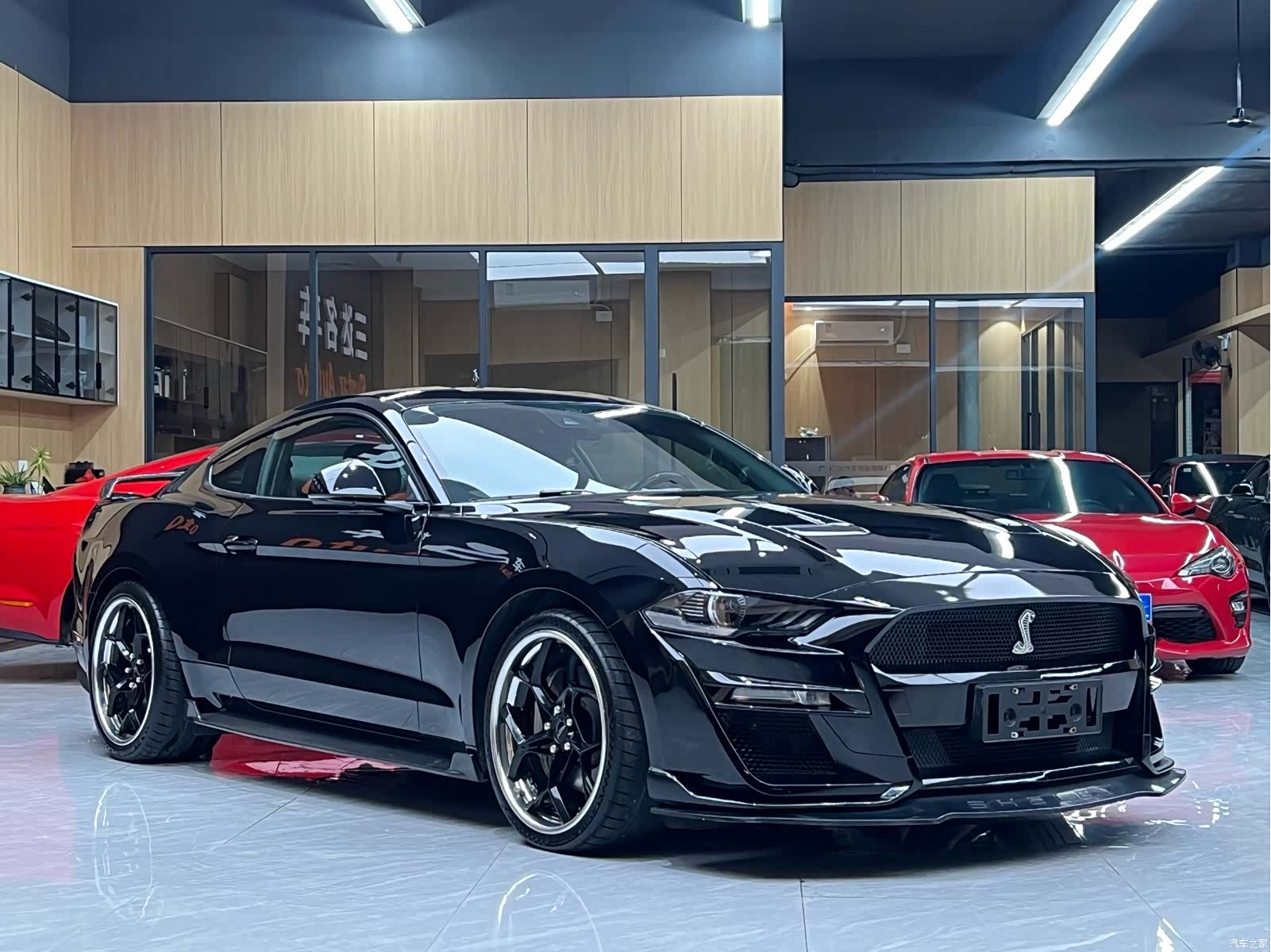 Ford Mustang, 2021 3