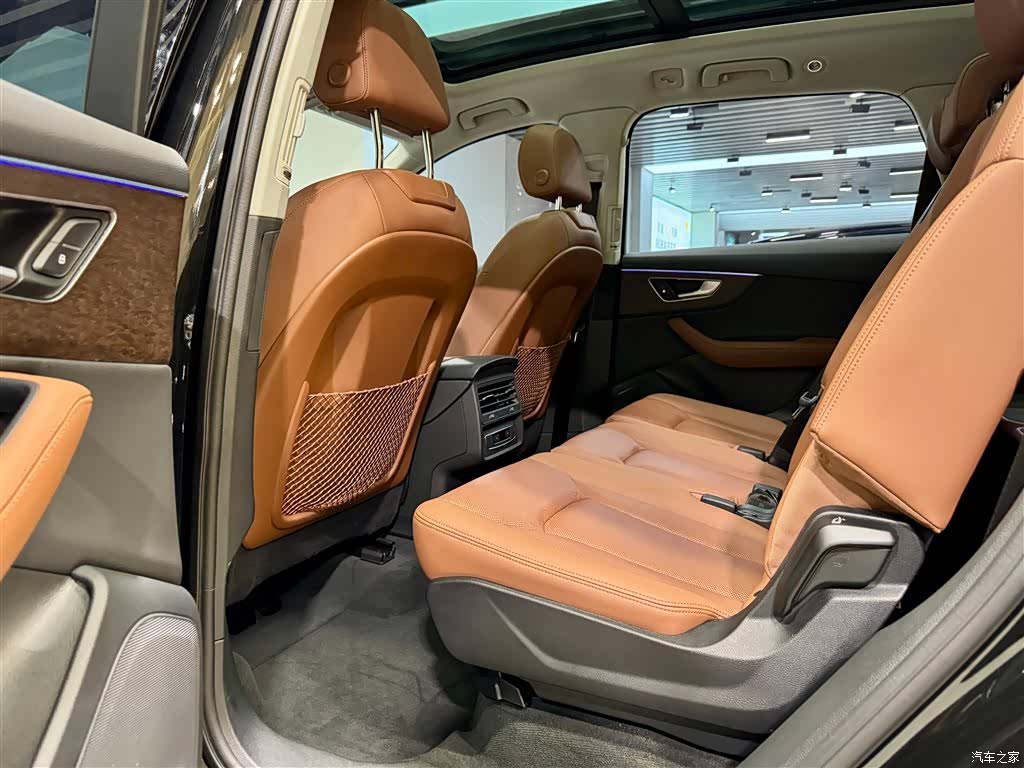 Audi Q7, 2024 27