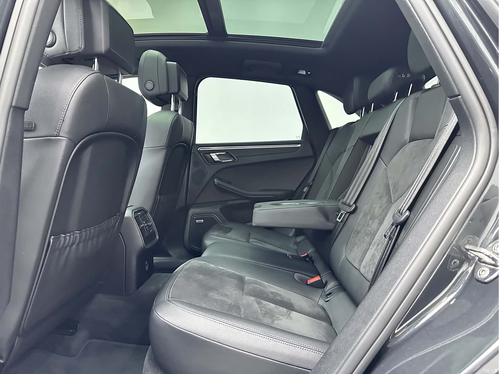 Porsche Macan, 2020 10