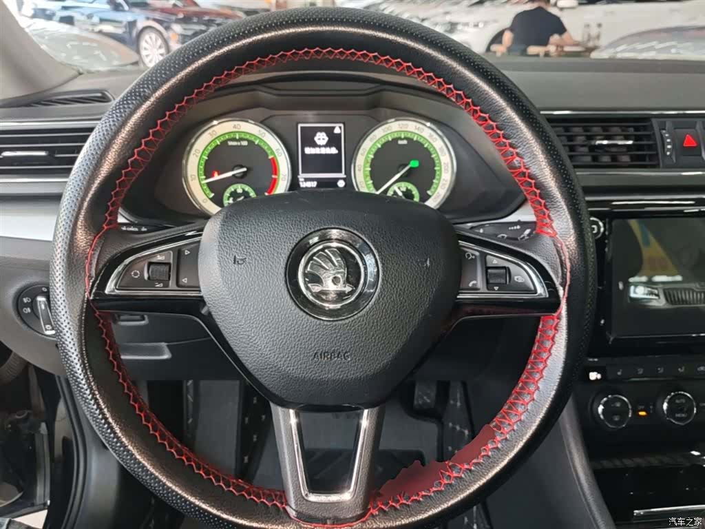Skoda Superb, 2019 11